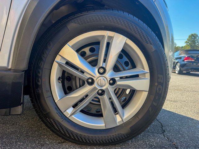 Used 2020 Nissan Kicks S FWD image 21