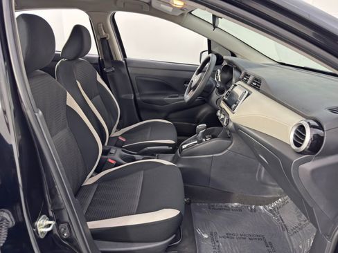 Used 2021 Nissan Versa SV image 14