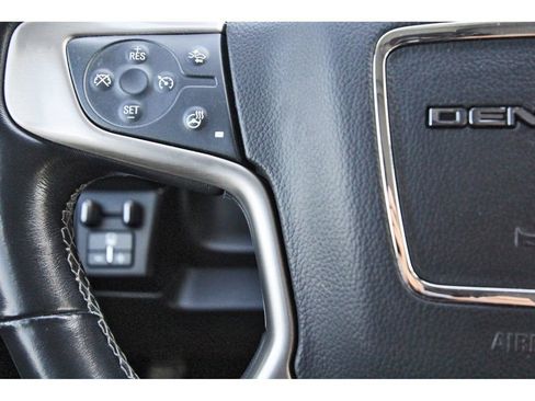 Used 2020 GMC Yukon Denali w/ Denali Ultimate Package image 20