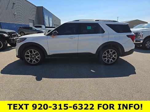 Used 2025 Ford Explorer Platinum w/ Ultimate Package AWD/4WD image 3