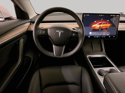 Used 2023 Tesla Model 3 Standard Range RWD image 5