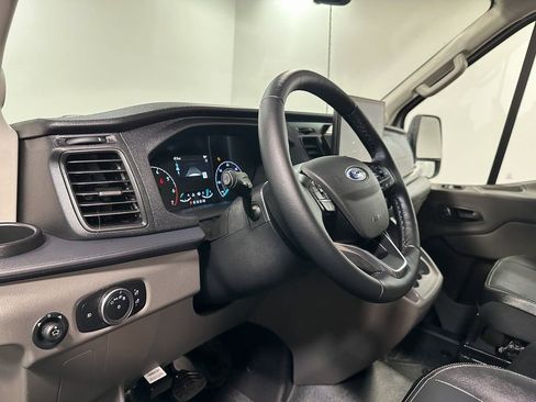 Used 2023 Ford Transit 350 DRW AWD image 8