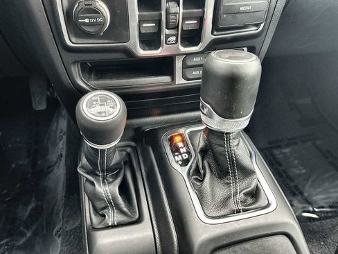 Used 2023 Jeep Wrangler Unlimited Sahara w/ Cold Weather Group AWD/4WD image 22