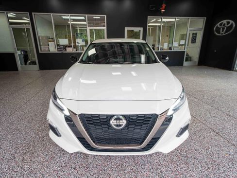 Used 2022 Nissan Altima 2.5 SR FWD image 6