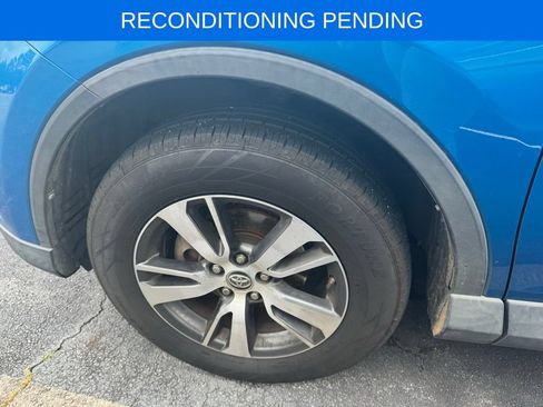Used 2017 Toyota RAV4 XLE FWD image 7