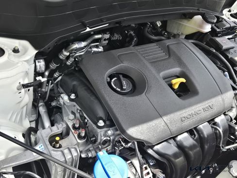 Certified 2025 Kia Seltos EX w/ EX Sunroof Package FWD image 18
