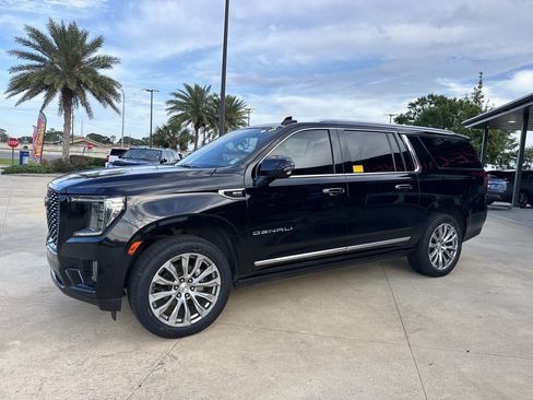 Used 2023 GMC Yukon XL Denali RWD image 5