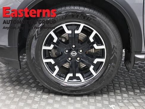 Used 2020 Nissan Pathfinder SL AWD/4WD image 38