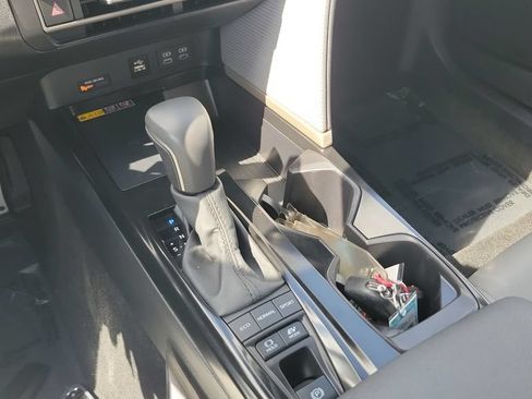 Certified 2025 Toyota Camry SE w/ Convenience Package FWD image 15