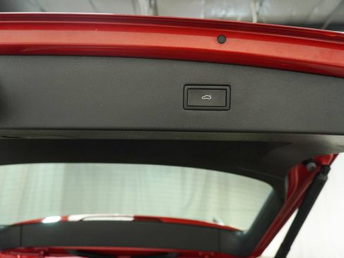 Certified 2024 Volkswagen Tiguan SE w/ Panoramic Sunroof Package AWD/4WD image 6