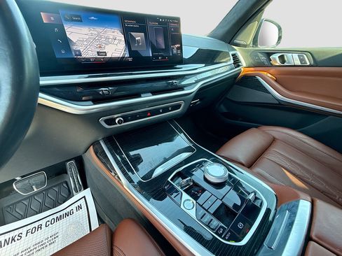 Used 2023 BMW X7 xDrive40i w/ Executive Package image 30