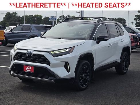 Used 2024 Toyota RAV4 XSE AWD/4WD image 3