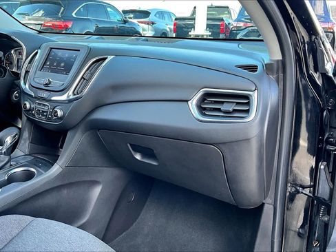 Used 2022 Chevrolet Equinox LT FWD image 18