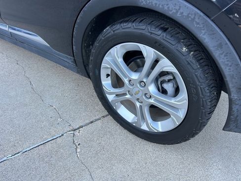 Used 2017 Chevrolet Bolt LT image 9