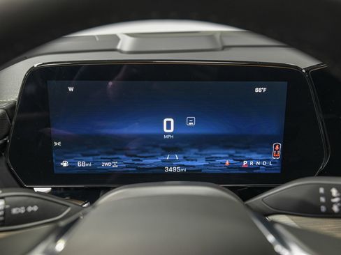 Used 2025 Chevrolet Suburban Premier image 21