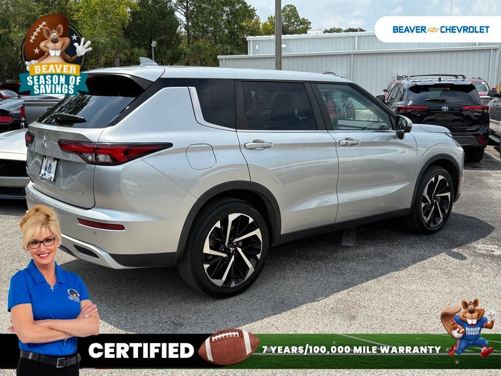 Used 2023 Mitsubishi Outlander SE FWD image 7