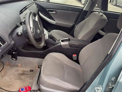 Used 2015 Toyota Prius Two FWD image 5