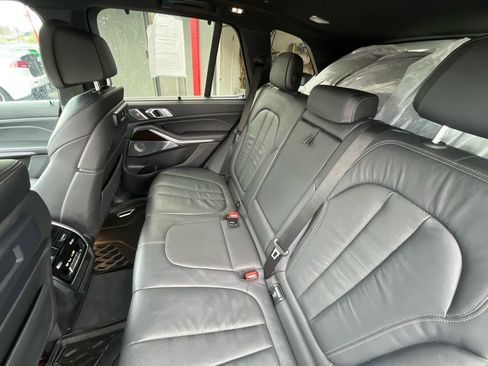 Used 2019 BMW X5 xDrive40i w/ Executive Package AWD/4WD image 22