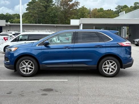 Used 2023 Ford Edge SEL AWD/4WD image 2
