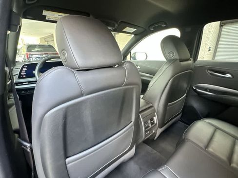 Used 2025 Cadillac XT4 Premium Luxury image 23