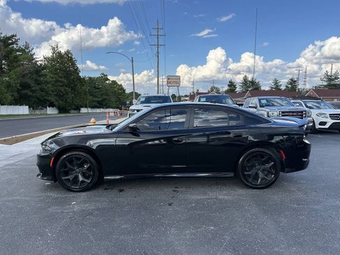 Used 2019 Dodge Charger GT RWD image 4