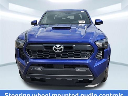 Used 2025 Toyota Tacoma TRD Sport AWD/4WD image 14