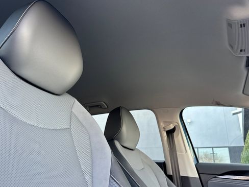 New 2026 Volkswagen Tiguan SE image 17