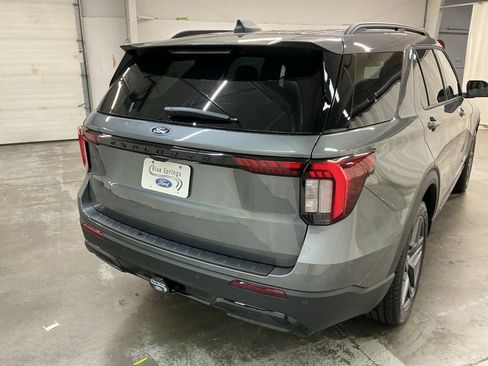 New 2027 Ford Explorer ST-Line w/ Premium Package AWD/4WD image 7