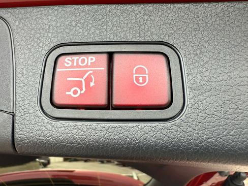 Used 2026 Mercedes-Benz GLB 250 GLB 250 image 34