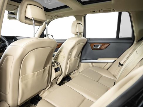 Used 2010 Mercedes-Benz GLK 350 2WD image 19