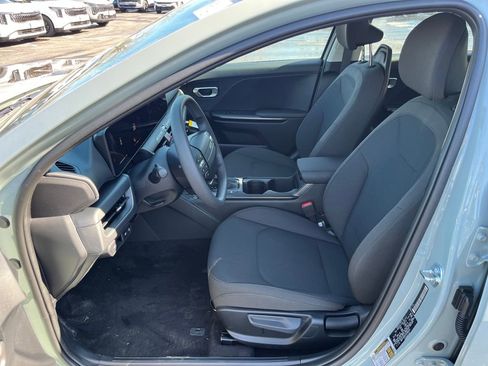 New 2026 Kia K4 LXS image 13