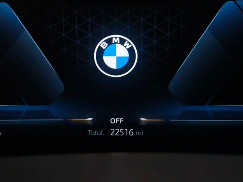 Used 2024 BMW X7 xDrive40i w/ Parking Assistance Package AWD/4WD image 23