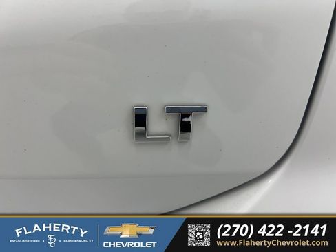 Used 2023 Chevrolet Equinox LT image 18