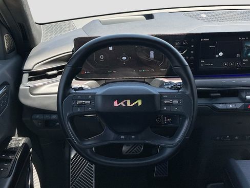 Used 2024 Kia EV9 GT-Line AWD/4WD image 11