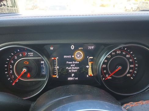 Certified 2022 Jeep Gladiator Mojave w/ LED Lighting Group AWD/4WD image 11