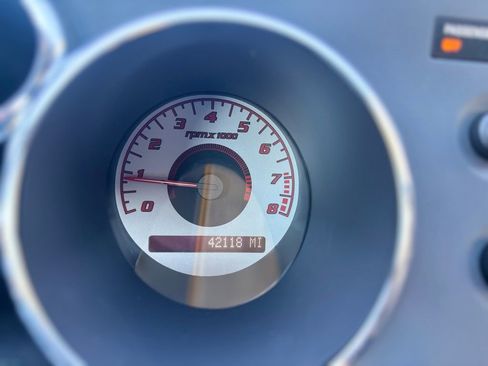 Used 2006 Pontiac Solstice Convertible w/ Premium Package image 21