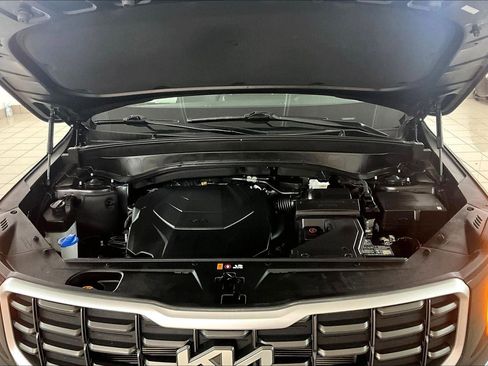 Used 2025 Kia Telluride S image 32
