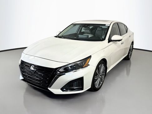 Used 2024 Nissan Altima 2.5 SL FWD image 4