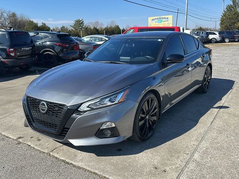Used 2022 Nissan Altima 2.5 SR w/ Midnight Edition Package image 1