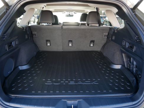 Certified 2025 Subaru Outback Onyx Edition image 18