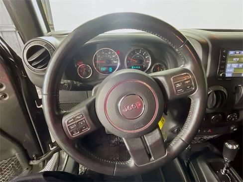 Used 2018 Jeep Wrangler Sport image 12