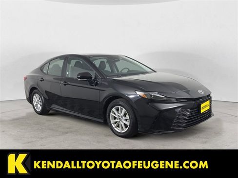 Certified 2025 Toyota Camry LE image 7