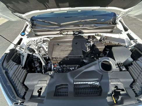 Used 2023 Honda Pilot LX image 25