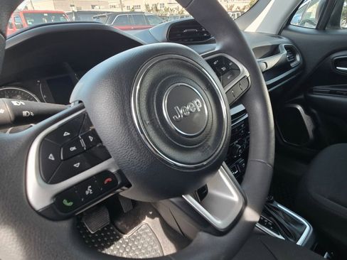 Certified 2023 Jeep Renegade Latitude AWD/4WD image 21