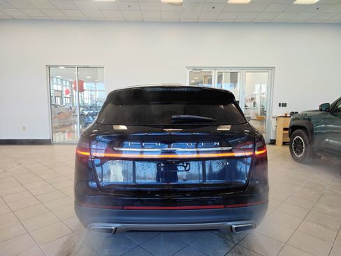 Used 2019 Lincoln Nautilus Reserve image 3