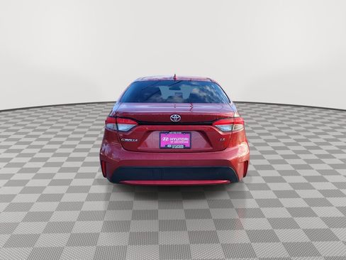 Used 2021 Toyota Corolla LE image 7