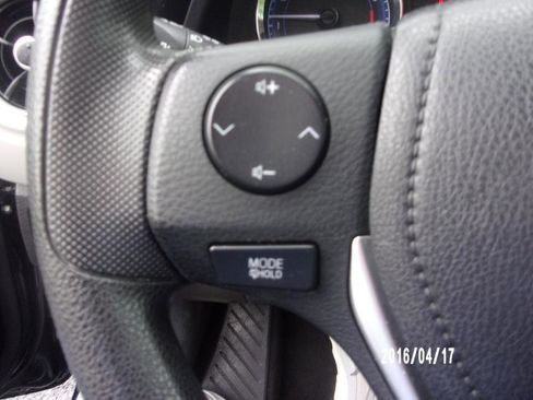 Used 2019 Toyota Corolla LE FWD image 21