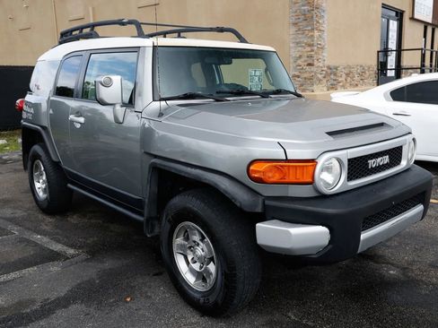 Used 2010 Toyota FJ Cruiser 4WD image 9