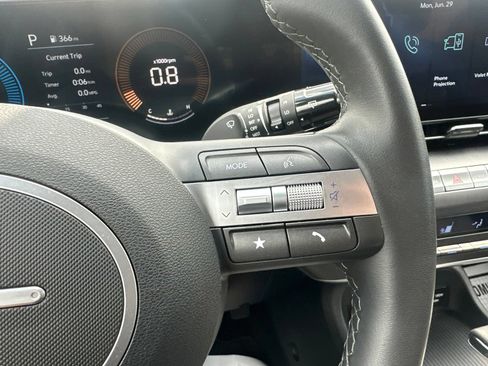 Used 2025 Hyundai Kona SEL AWD/4WD image 41