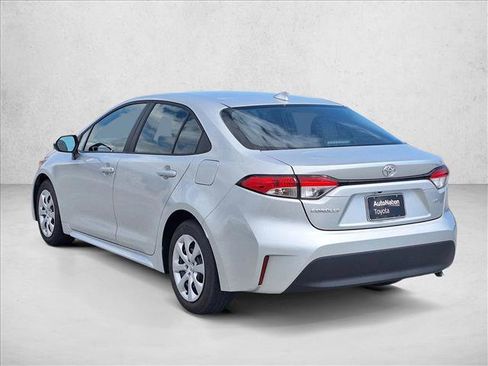 Used 2025 Toyota Corolla LE FWD image 7